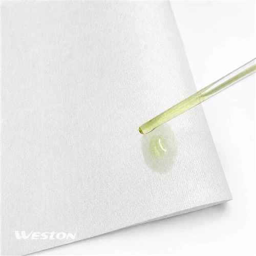 Bột gỗ và khăn lau sợi nhỏ